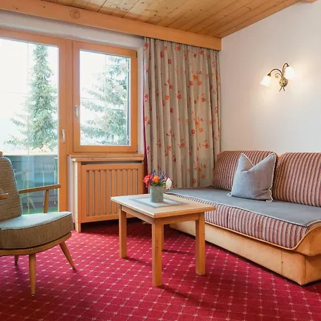 Haus Raschlguat 公寓